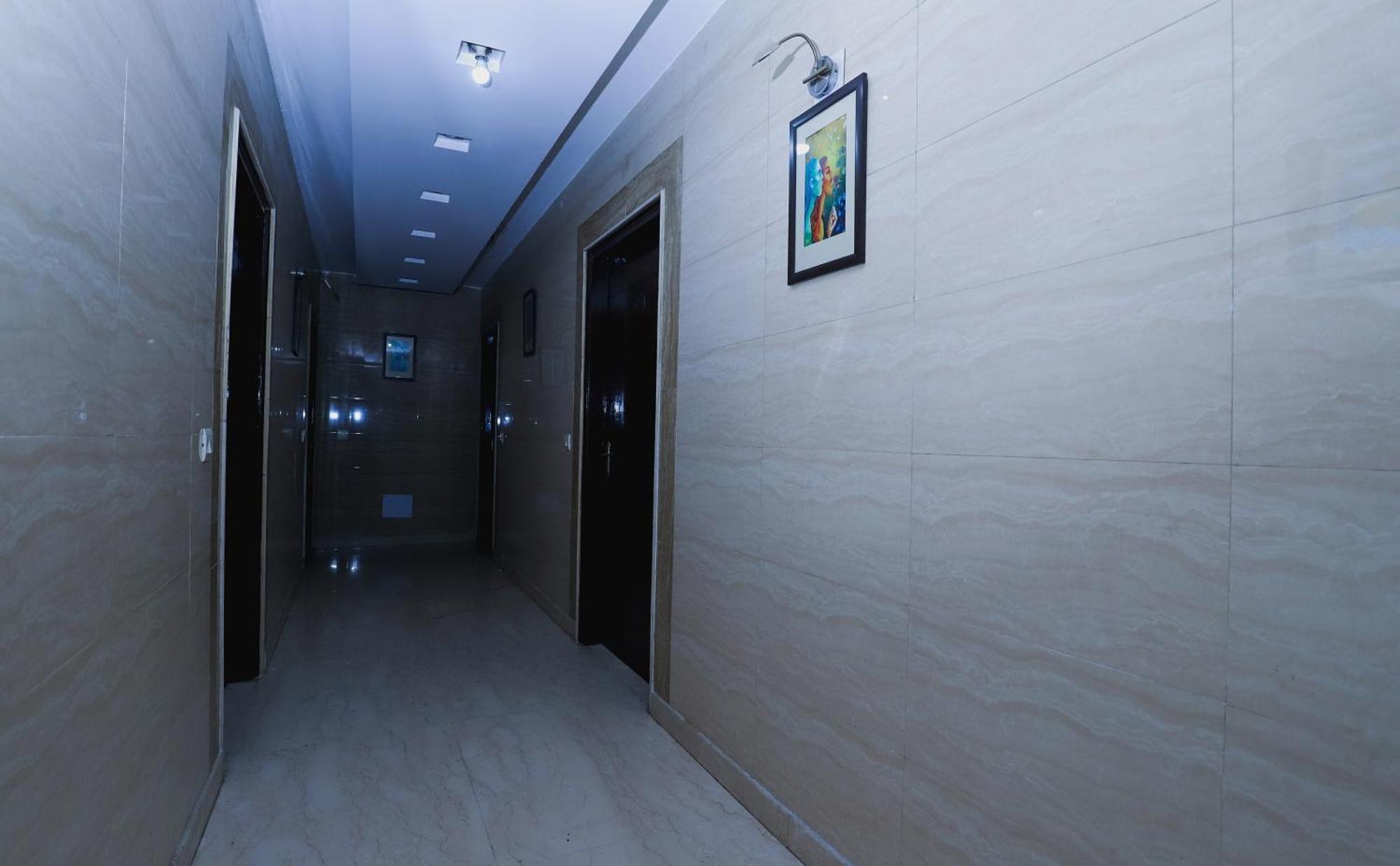 Hotel O J P Inn Near Patel Nagar Metro Station New Delhi Luaran gambar